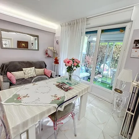 Cosy 1 Bedroom Republique 236 아파트 칸느